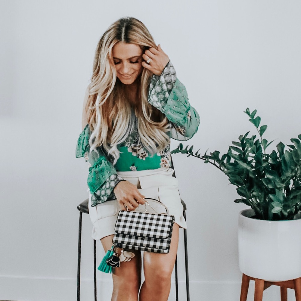 Minty long sleeve cold shoulder top